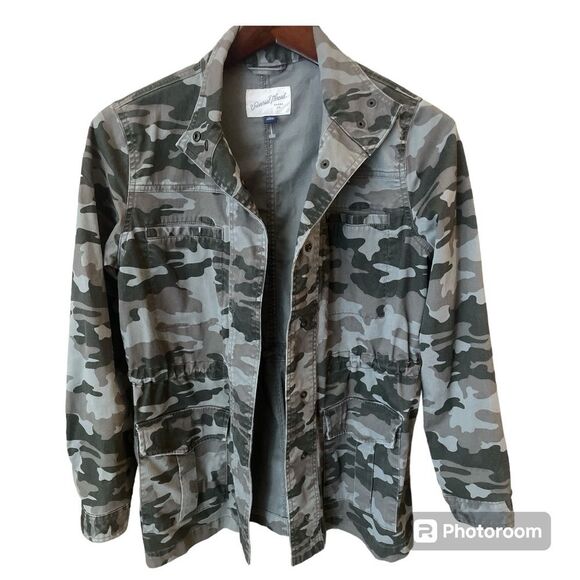 ⚡️ Universal Thread Camo Utility Jacket ~ Size XS ⚡️ - Picture 1 of 7